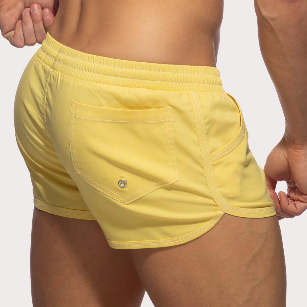 Addicted Jeans Rocky Swim Short - Slim-Fit Badeshorts aus recycelten Materialien für Männer in gelb, back