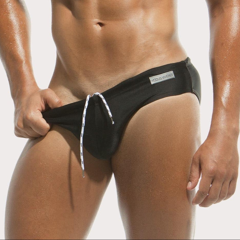 Modus Vivendi Herren Badeslip 'Classic Swim Brief' black, front
