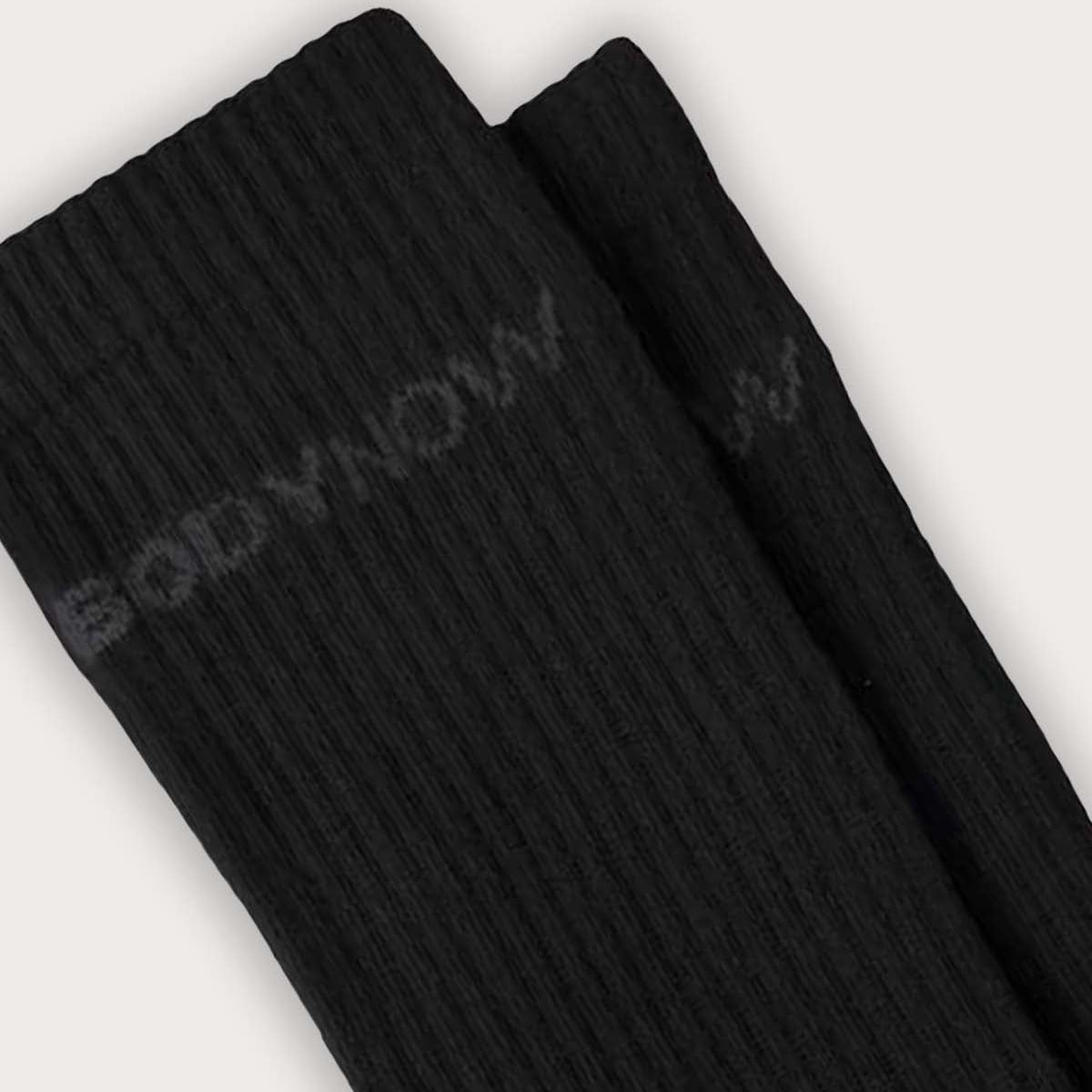 Bodynow Socks 'Everyday Premium' Signature - schwarze Sportsocken in Crew Length mit grauem Logo, detail