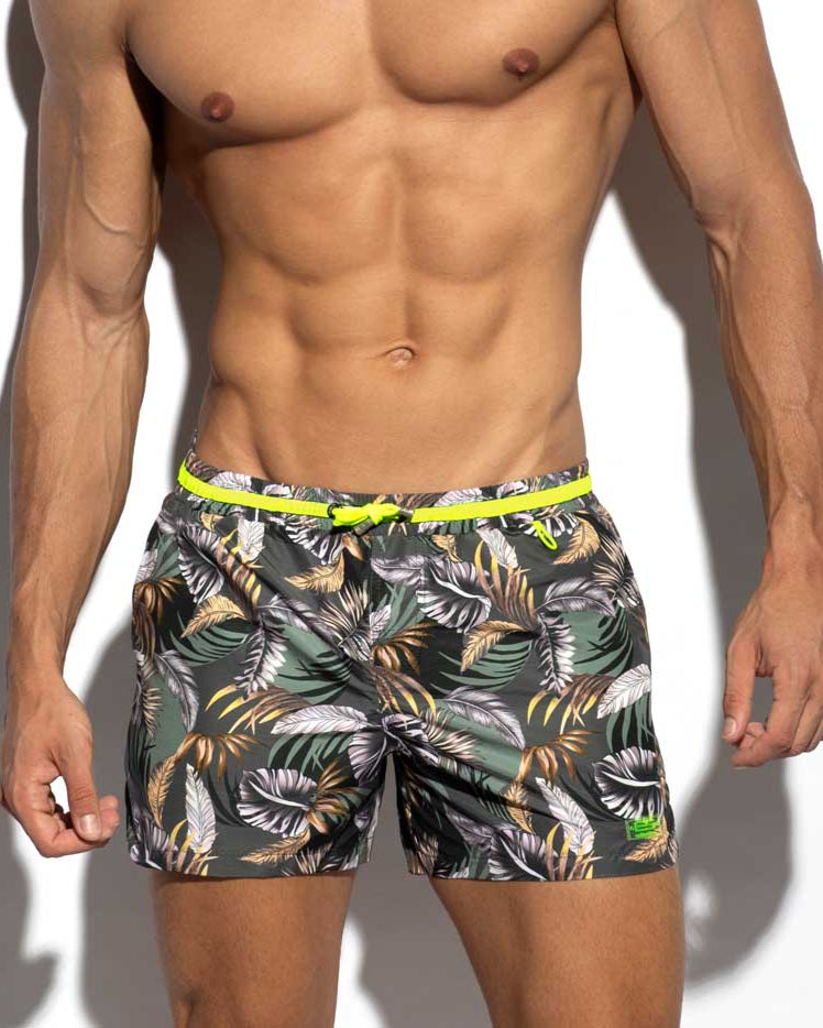 Gemusterte Badeshorts 'Fall Leaves Swim Short' von ES Collection