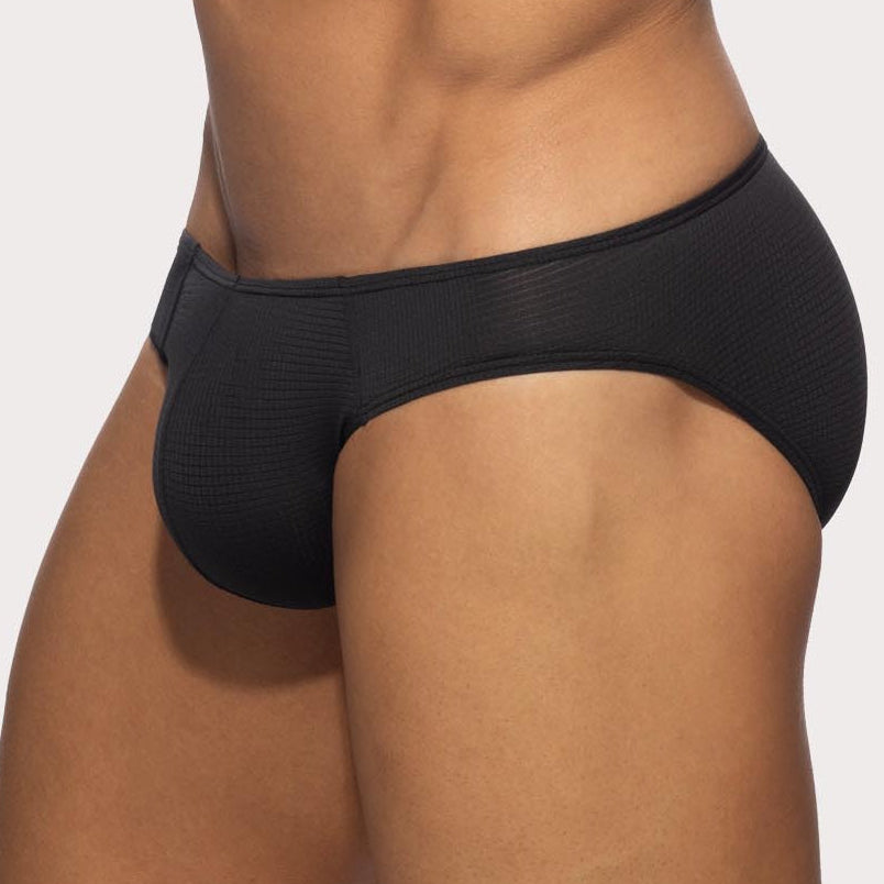 Addicted Veloz Dry Bikini Brief - Knapper Männer Slip im Low-Rise Design aus ultra-leichtem Material in schwarz