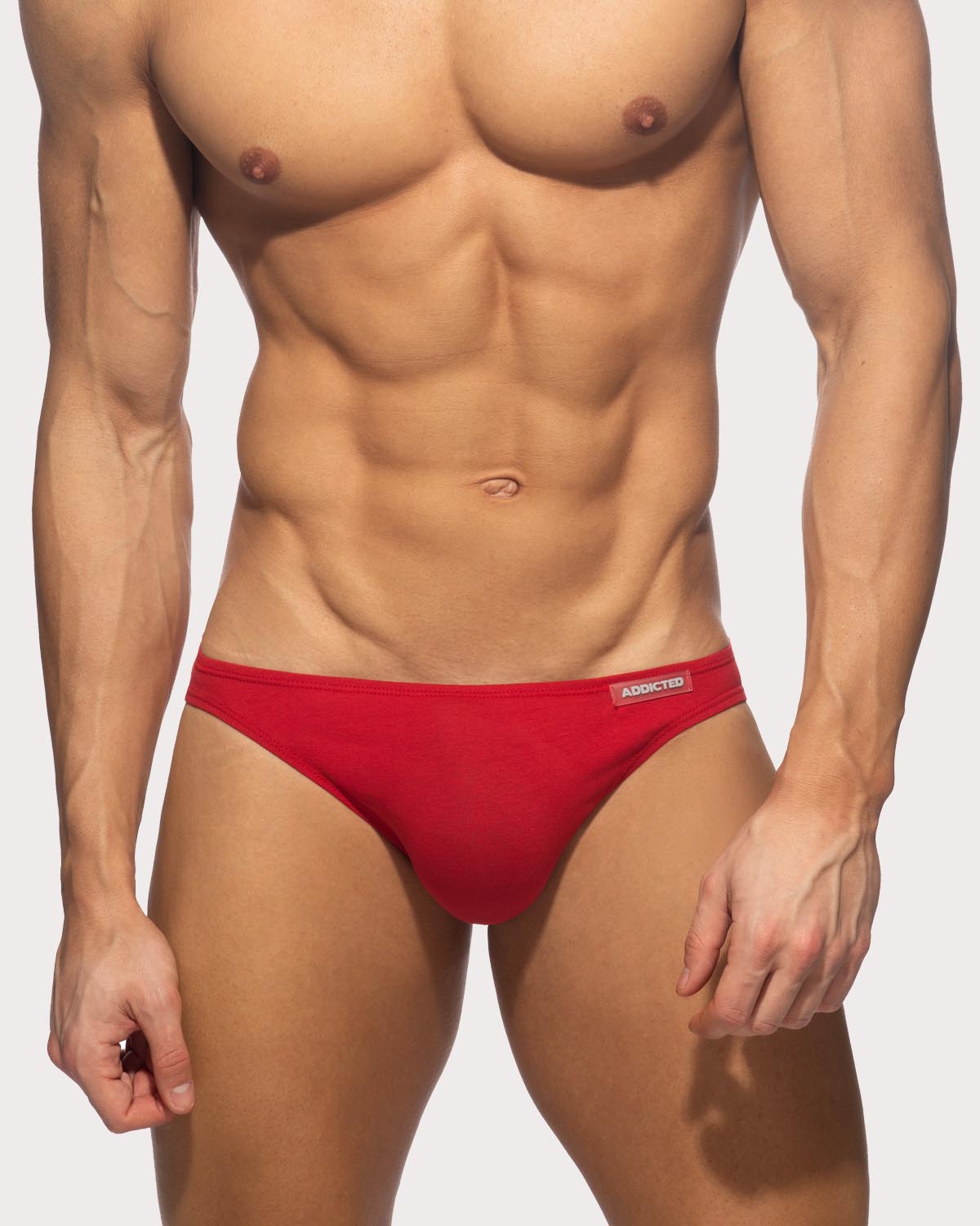 knapp geschnittener Mini Slip 'COTTON BIKINI BRIEF' von Addicted Underwear in rot, Frontansicht