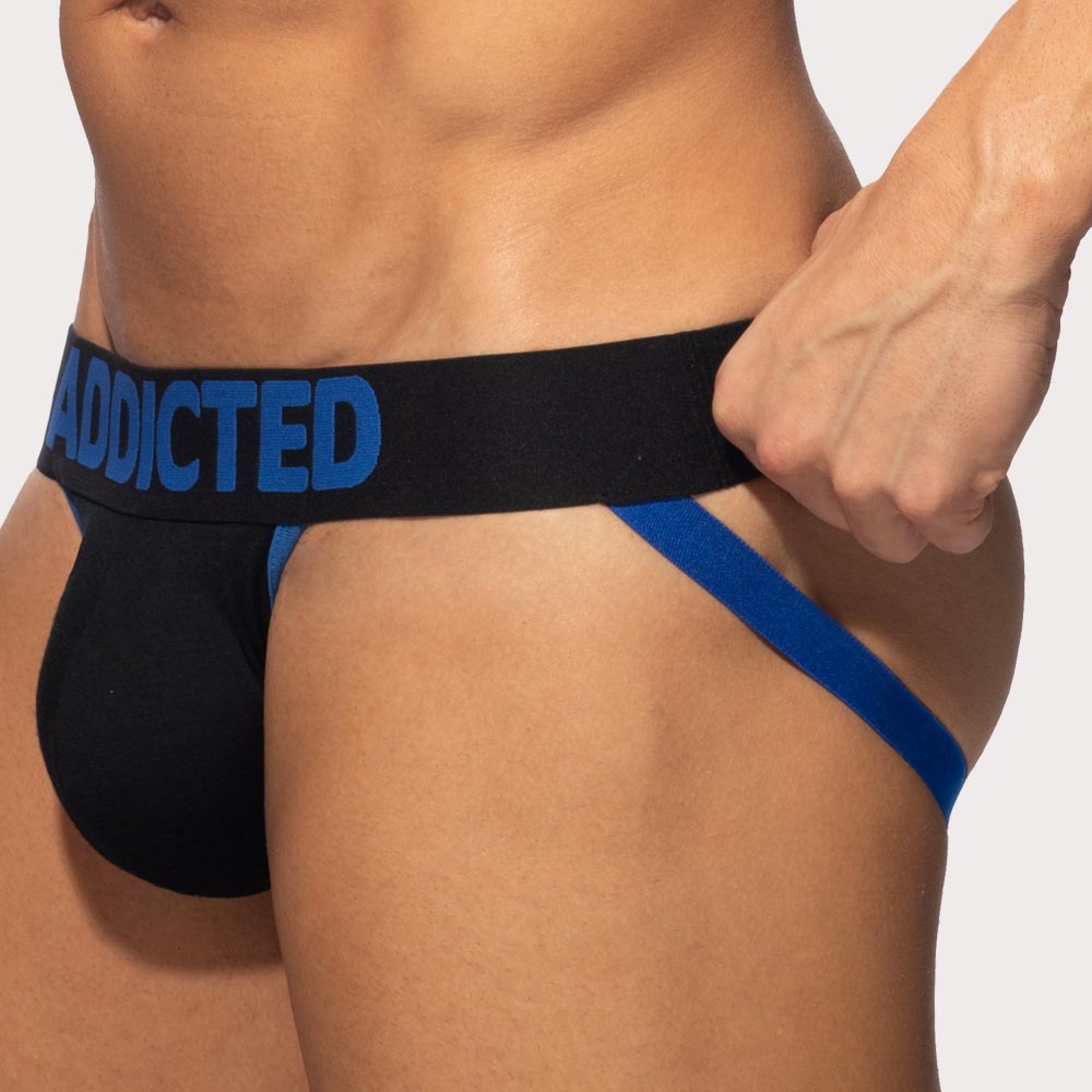 Addicted Fetish Cotton Jock – Herren Jockstrap aus weicher Baumwolle im Low-Rise Fit in schwarz-blau, side