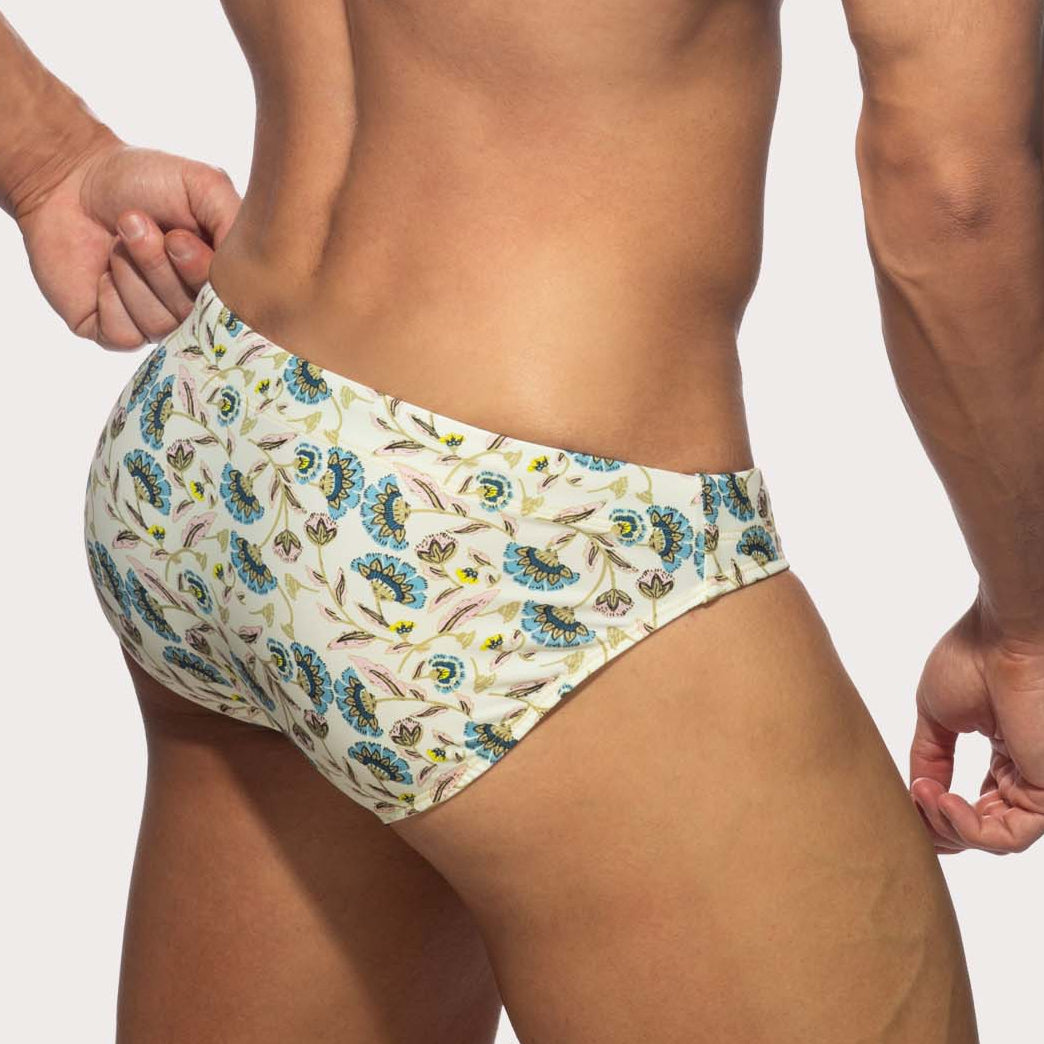 Addicted Spring Flowers Swim Brief - Herren Badeslip in floralem Muster mit herausnehmbarer Push-Up Einlage, back