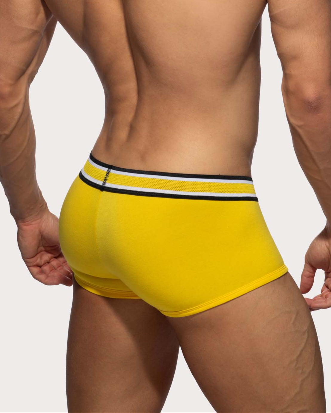 Addicted Super Soft Trunk - Auffällige Boxershorts für Männer mit großzügigem Pouch und Racing Streifen am Bund in gelb, back