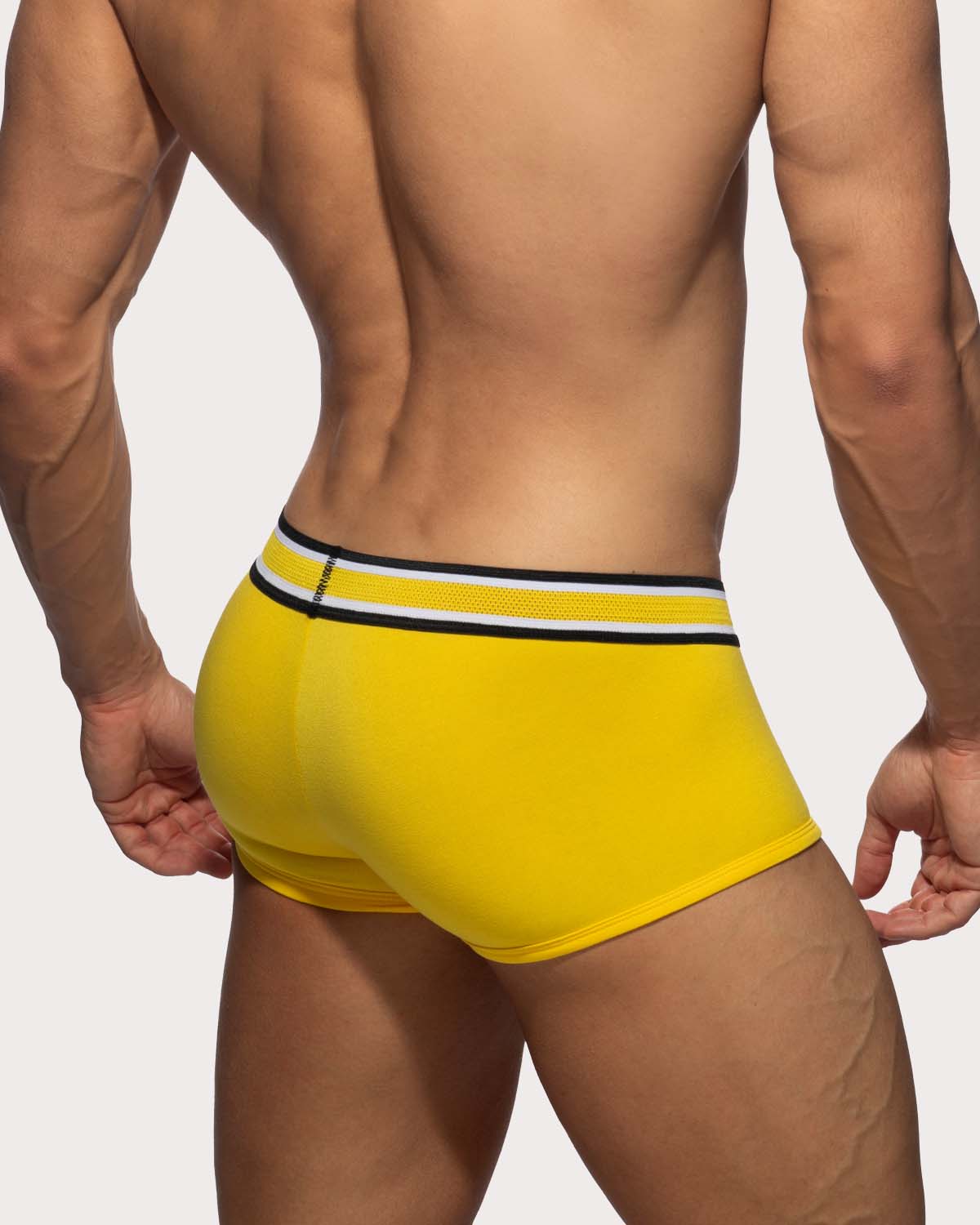 Addicted Super Soft Trunk - Auffällige Boxershorts für Männer mit großzügigem Pouch und Racing Streifen am Bund in gelb, back