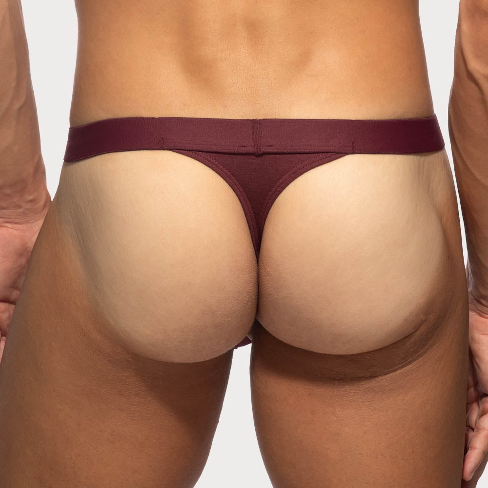 Addicted Bamboo Skin Layer Thong - Herren String-Tanga aus weicher Bambus-Viskose mit großzügigem Front-Pouch in dunkelrot, back