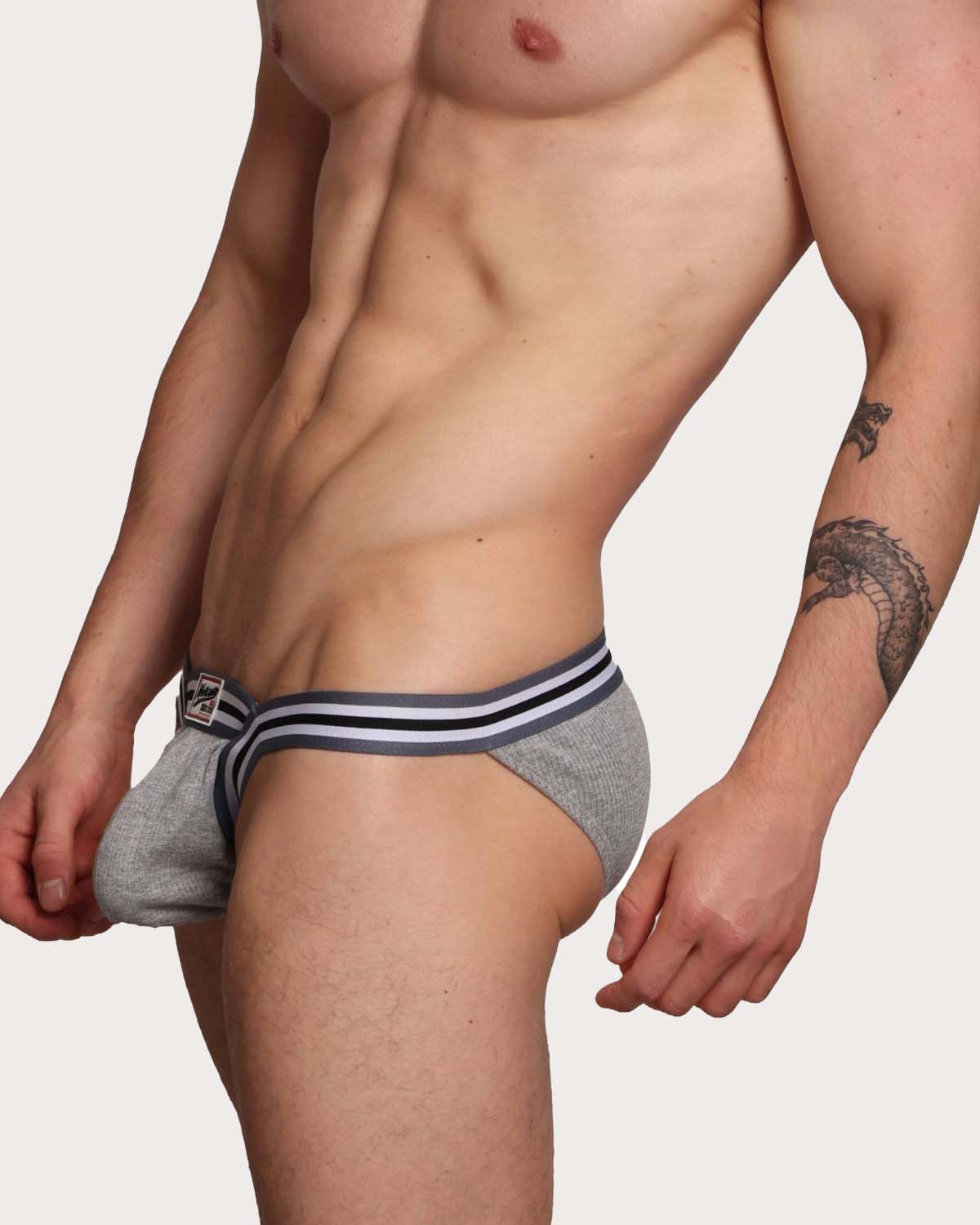 Marcuse Marche Tanga Brief - Knapper Mini Slip für Herren im super Low-Rise Design in grau, side