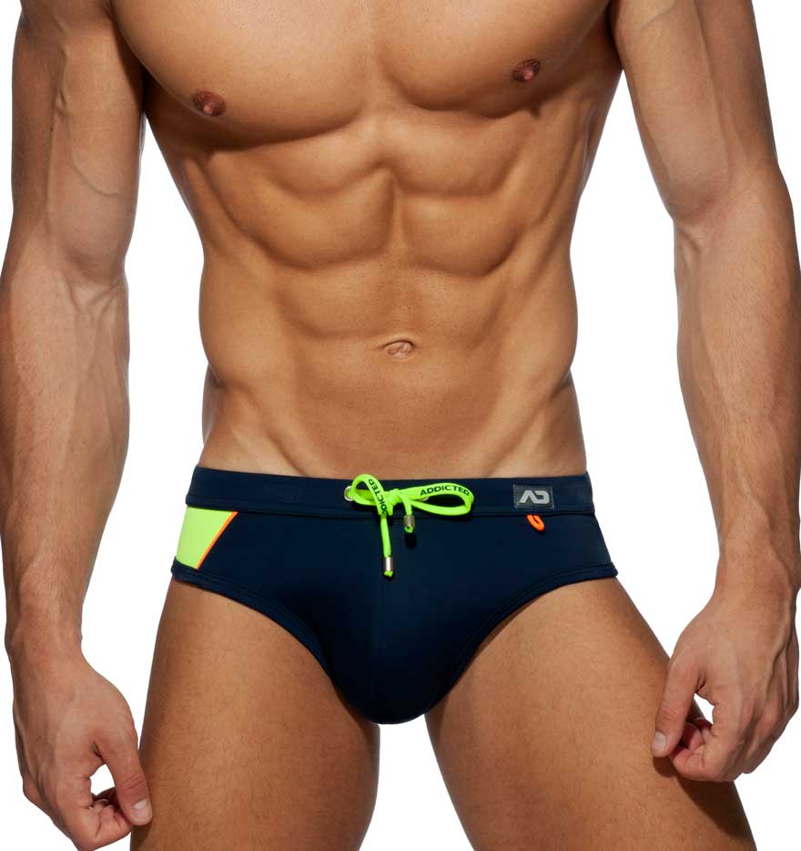 Sportlicher Badeslip 'Racing Side Swim Brief' von Addicted mit Push-UP Einlage