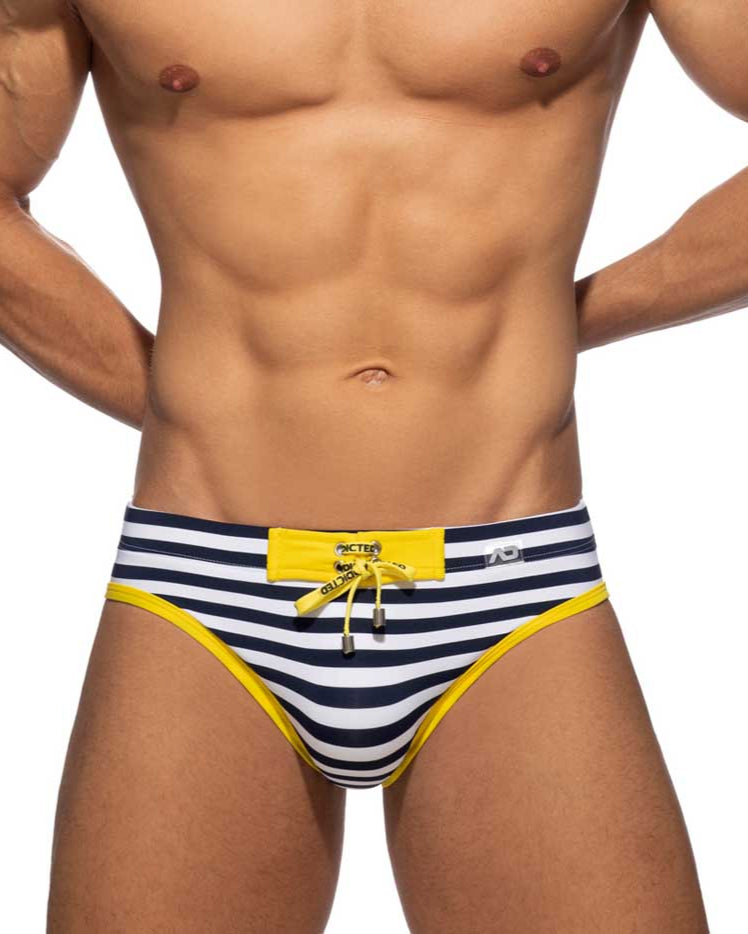 gestreifter Badeslip 'Sailor Swim Brief' von Addicted mit Push Up Einlage, Frontansicht