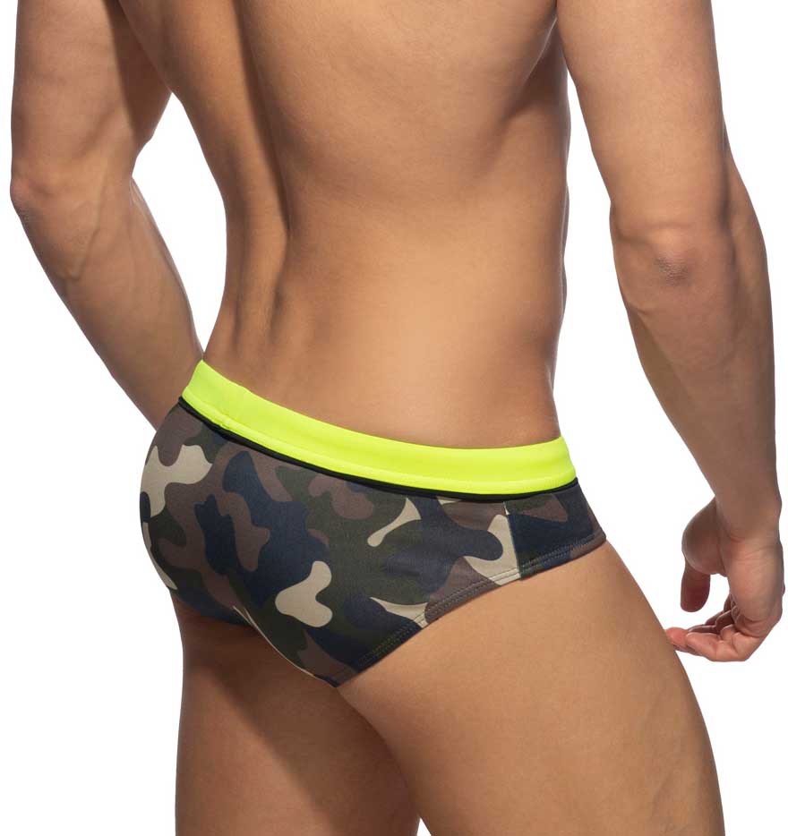 Addicted Badeslip 'Detail Binding Swim Brief' mit Camo-Muster und Push-Up Einlage, Rückseite