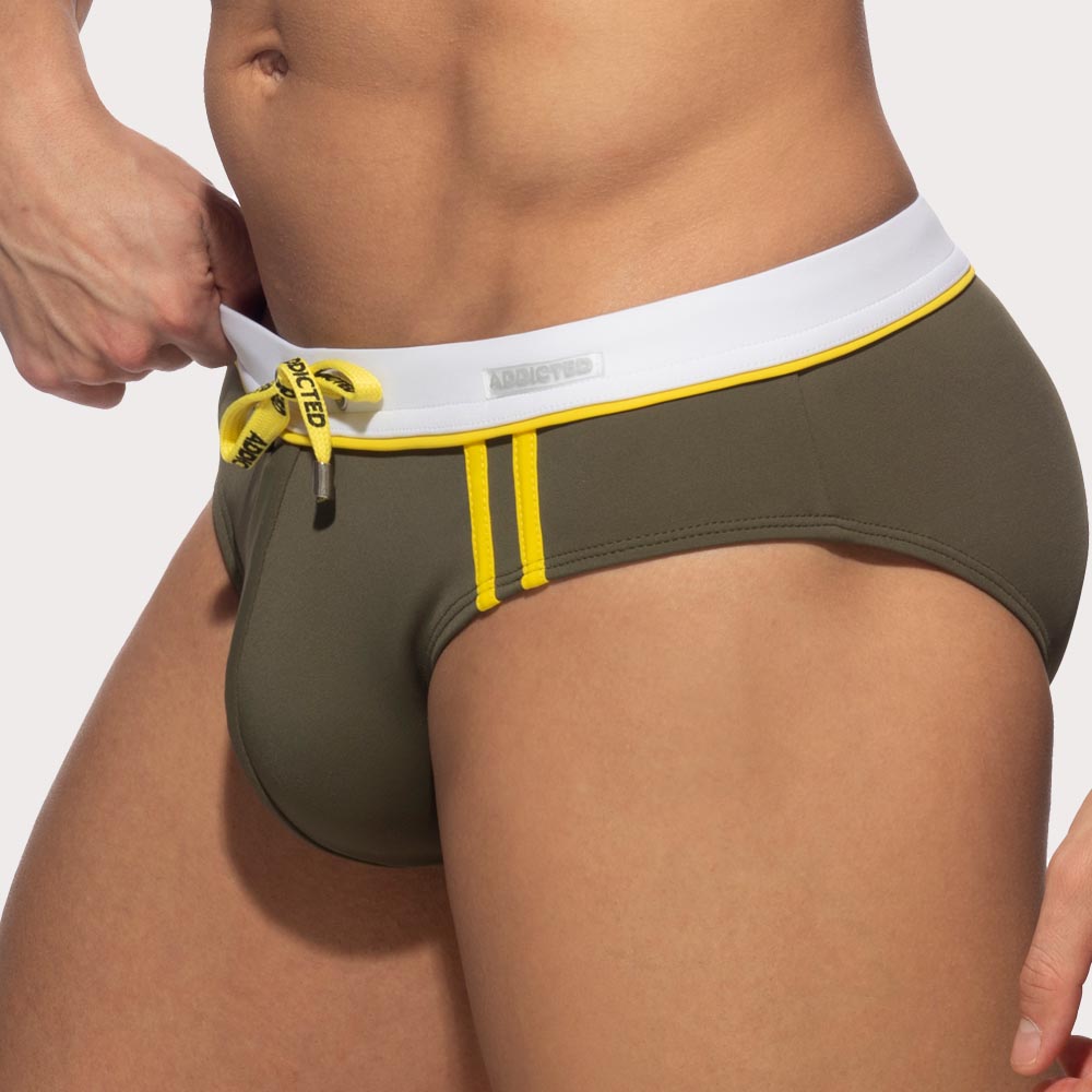 Addicted Badeslip 'Detail Binding Swim Brief' in khaki mit Push-Up Einlage, Seitenansicht