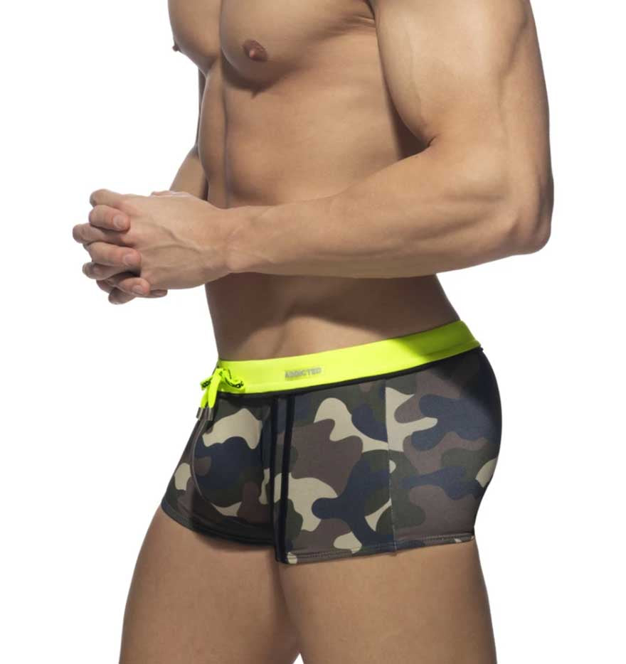 Addicted Badehose 'Detail Binding Swim Boxer' mit Camo-Muster und Push-Up Einlage, Seitenansicht