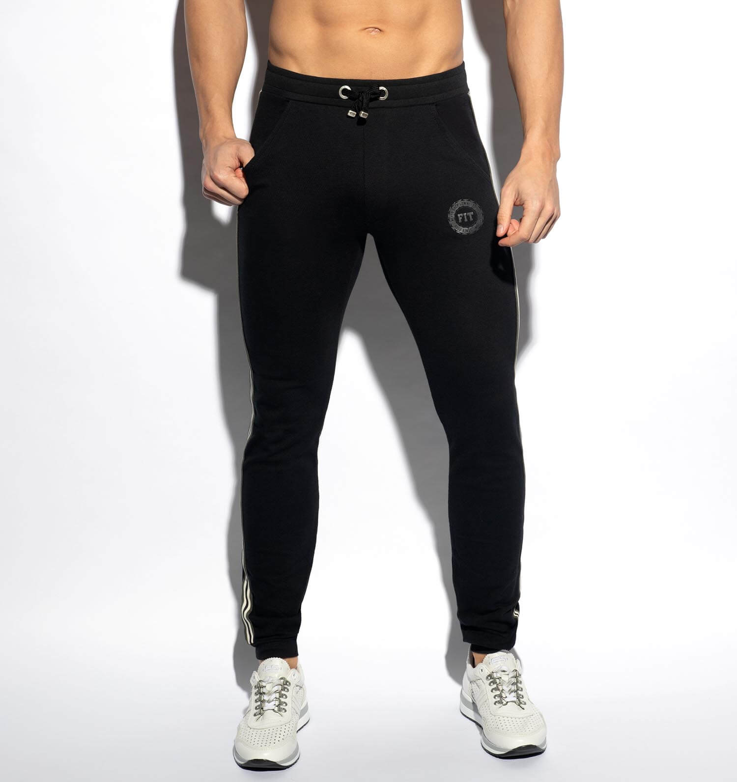 Slim Fit Jogginghose 'FIT TAPE SPORT PANT' von ES Collection in schwarz, Frontansicht